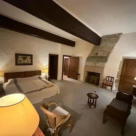 Chateau De Savigny - Ours