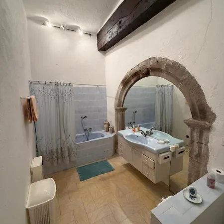 Chateau De Savigny - Ours Gasthof 3*